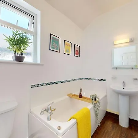City Centre - 2 Bed Apartment- Free Parking & Netflix Cardiff Exterior photo